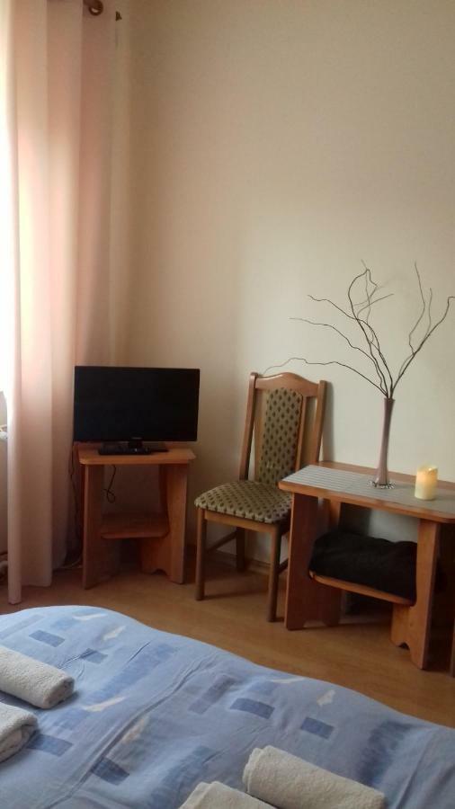 Pod Jarzebina Apartment Torun Exterior photo